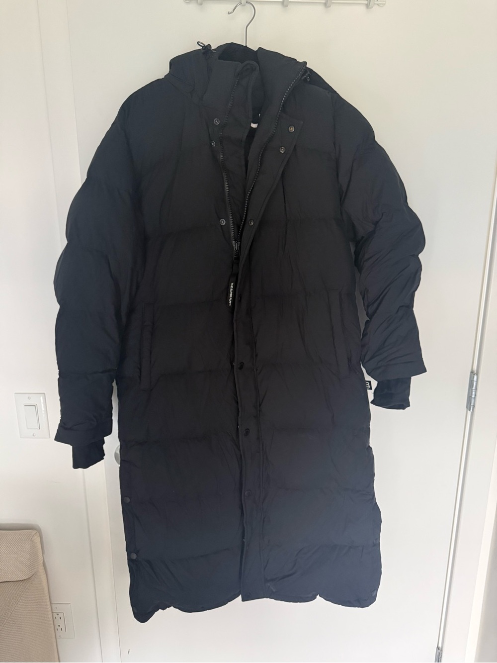 Aritzia Long Hooded Puffer Coat - Black - Picture 2 of 4